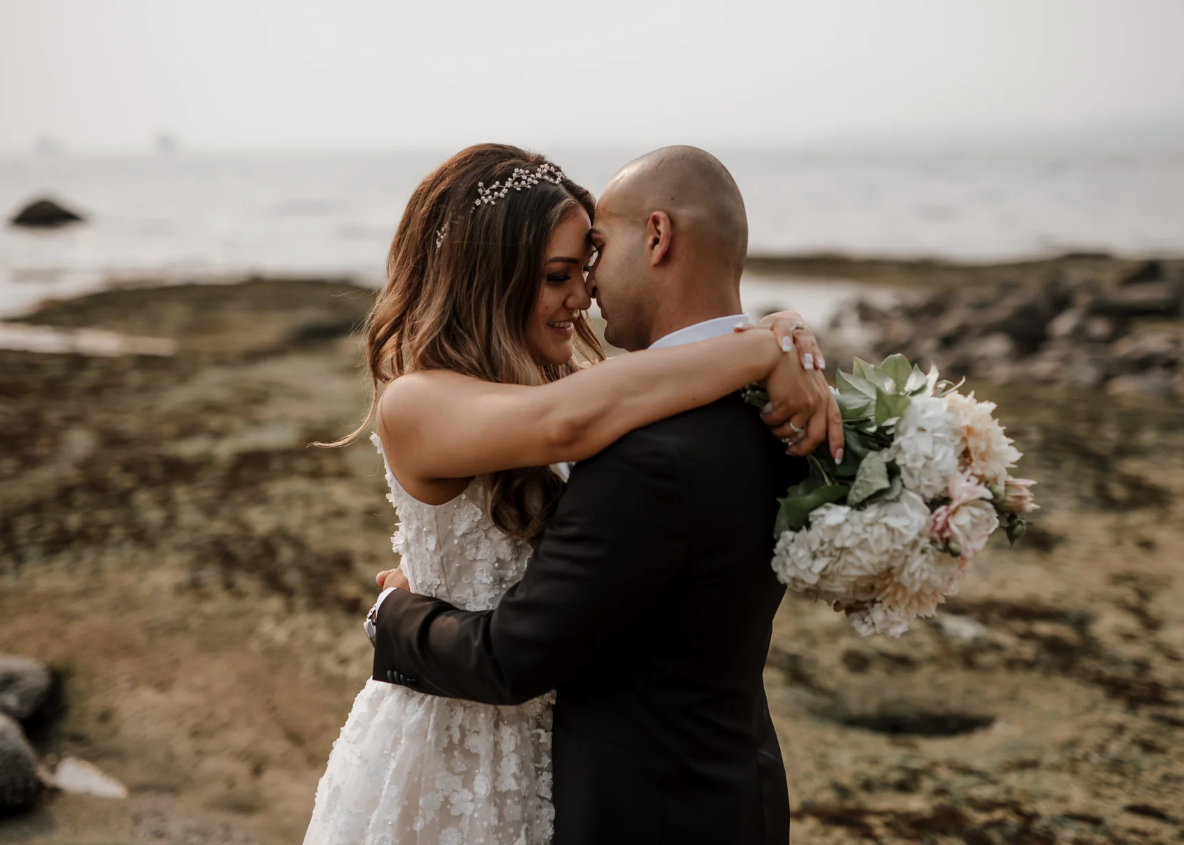 vancouver-wedding-and-elopement-photographer-kaoverii-silva-50.jpg