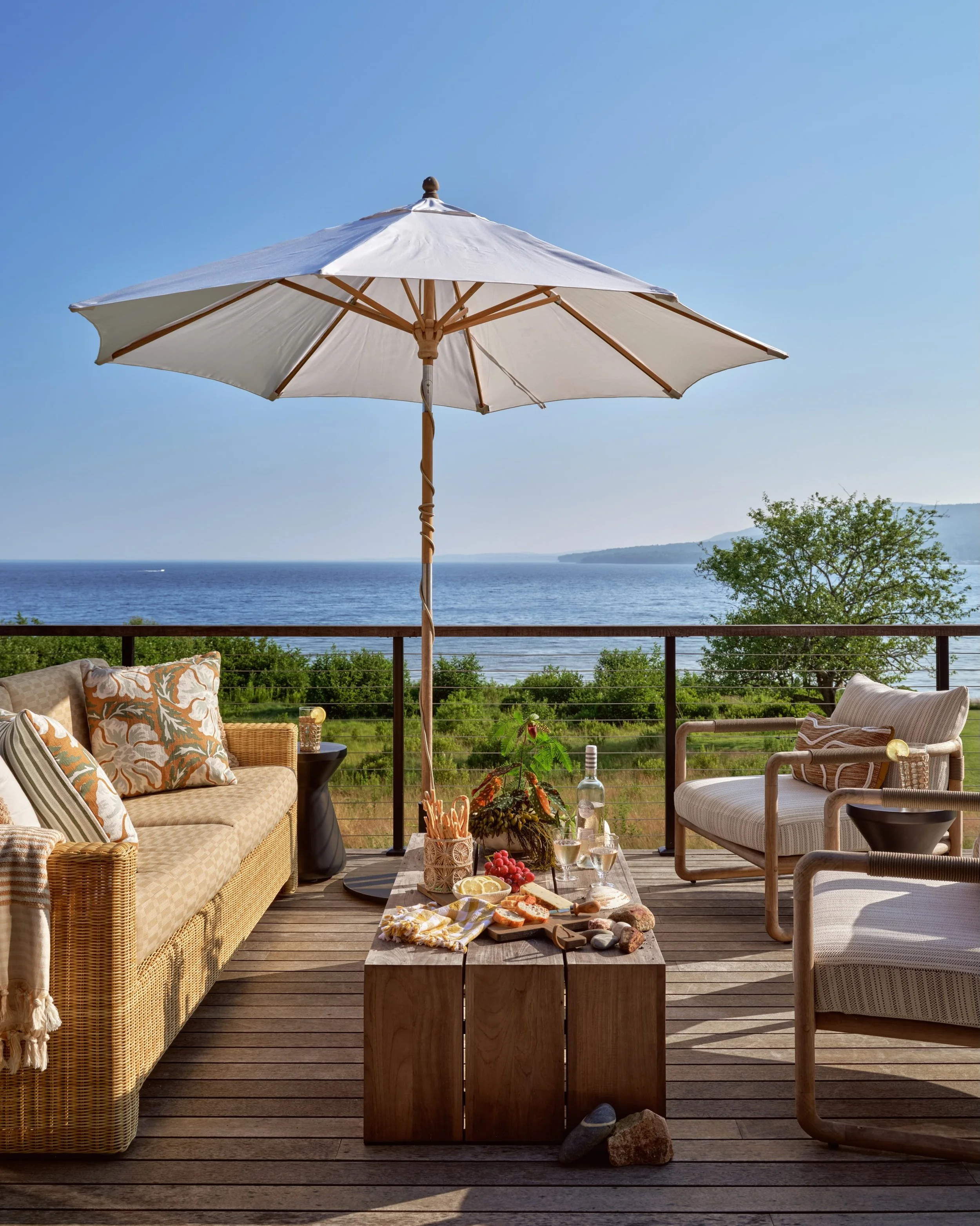 A Northport, Maine home photographed for @elementstyle with florals by @farmandson published in @nehomemagazine