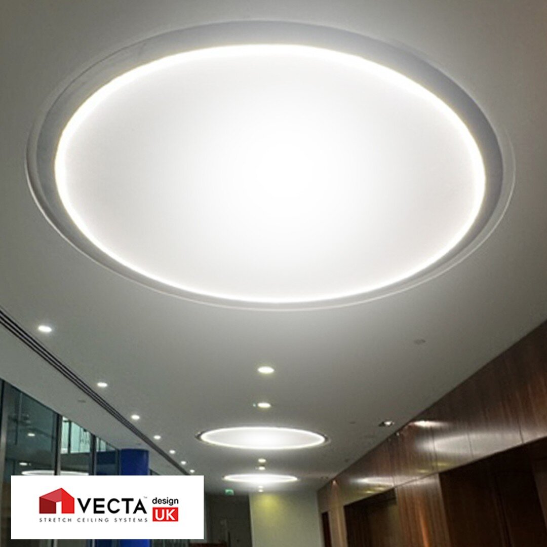 New Vecta Design Translucent membranes installed this weekend at The London Stock Exchange to replace the existing. We love the new look!
.
.
#london #londonstockexchange #stretchceiling #stretchceilings #stretchceilingsystem #interior_designer #mode