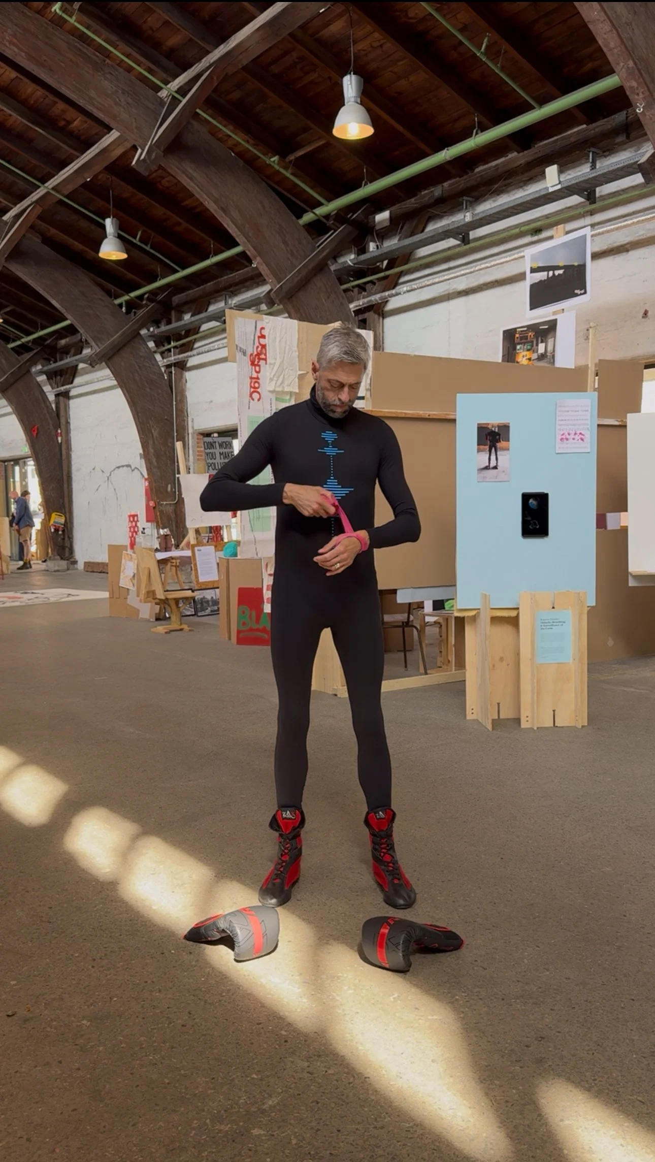 3. Didactic Breathing_Roberto Ekholm_JUXTAPOSE 2025_film still.jpg