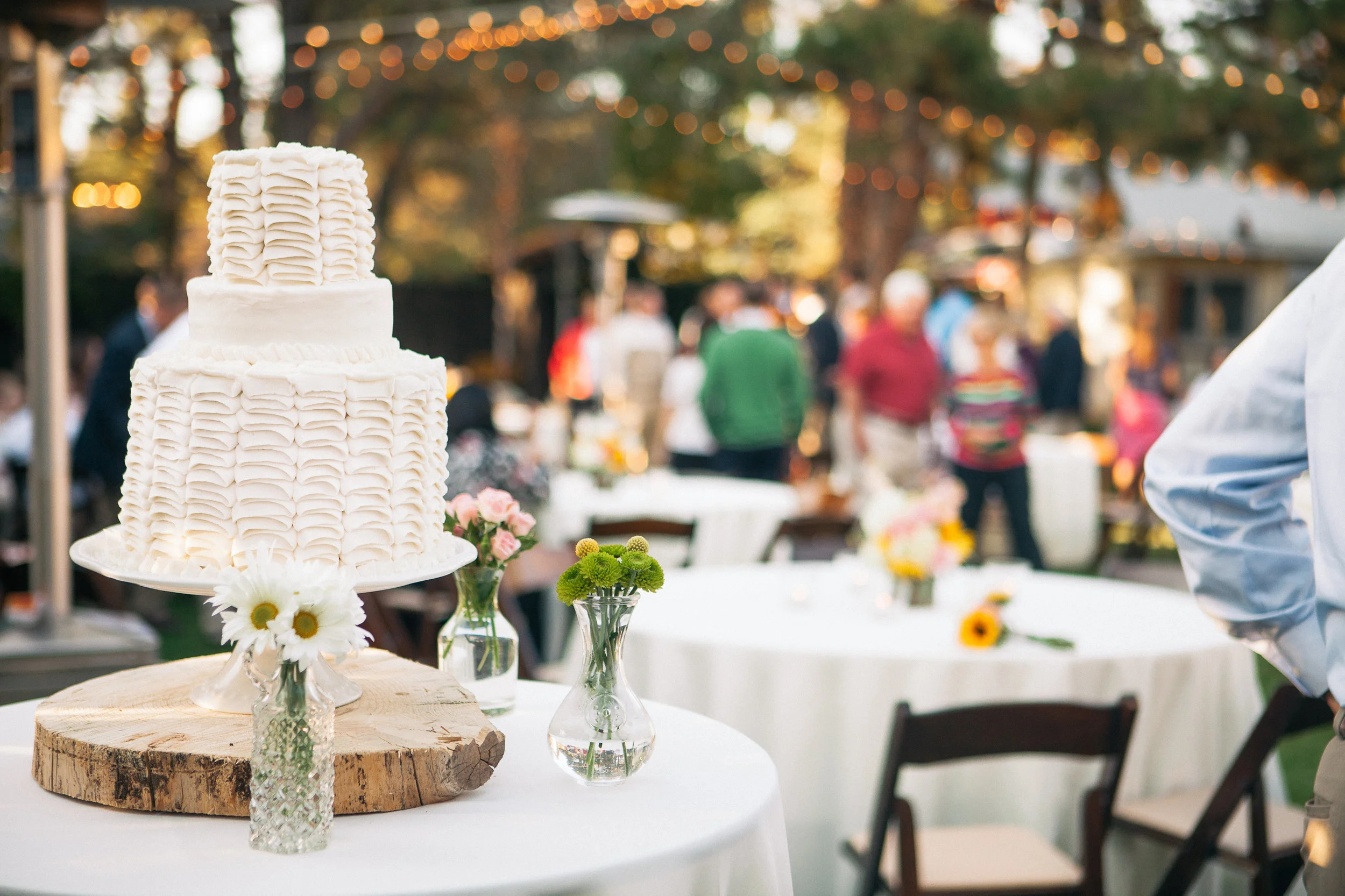 Also, my sister-in-law, Haley made this GORGEOUS wedding cake as a wedding gift to us. Talk about incredible. Not only was it gorgeous but it was also delicious. I told you our families are talented.