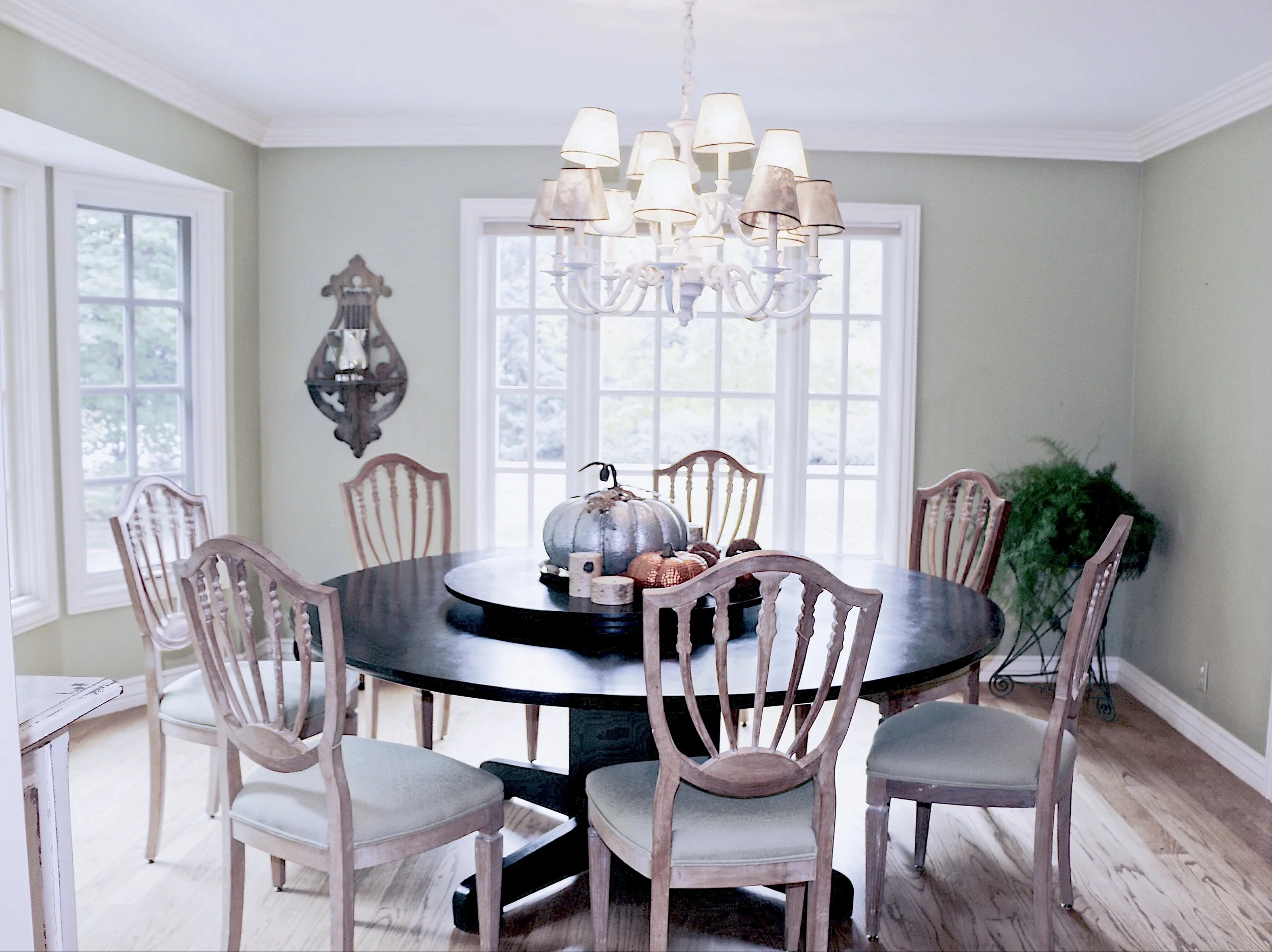 ajoyfulnoise-marriott-diningroom.jpg