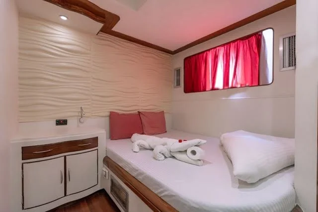 Lower Deck Double Cabin_1200 x 800_1_md.jpg