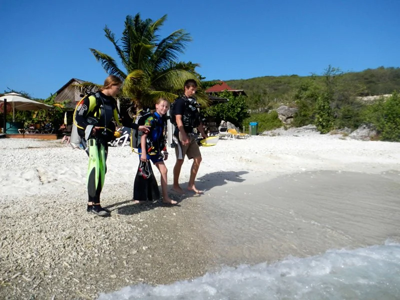 curacao-shorediving-gn_3.jpg
