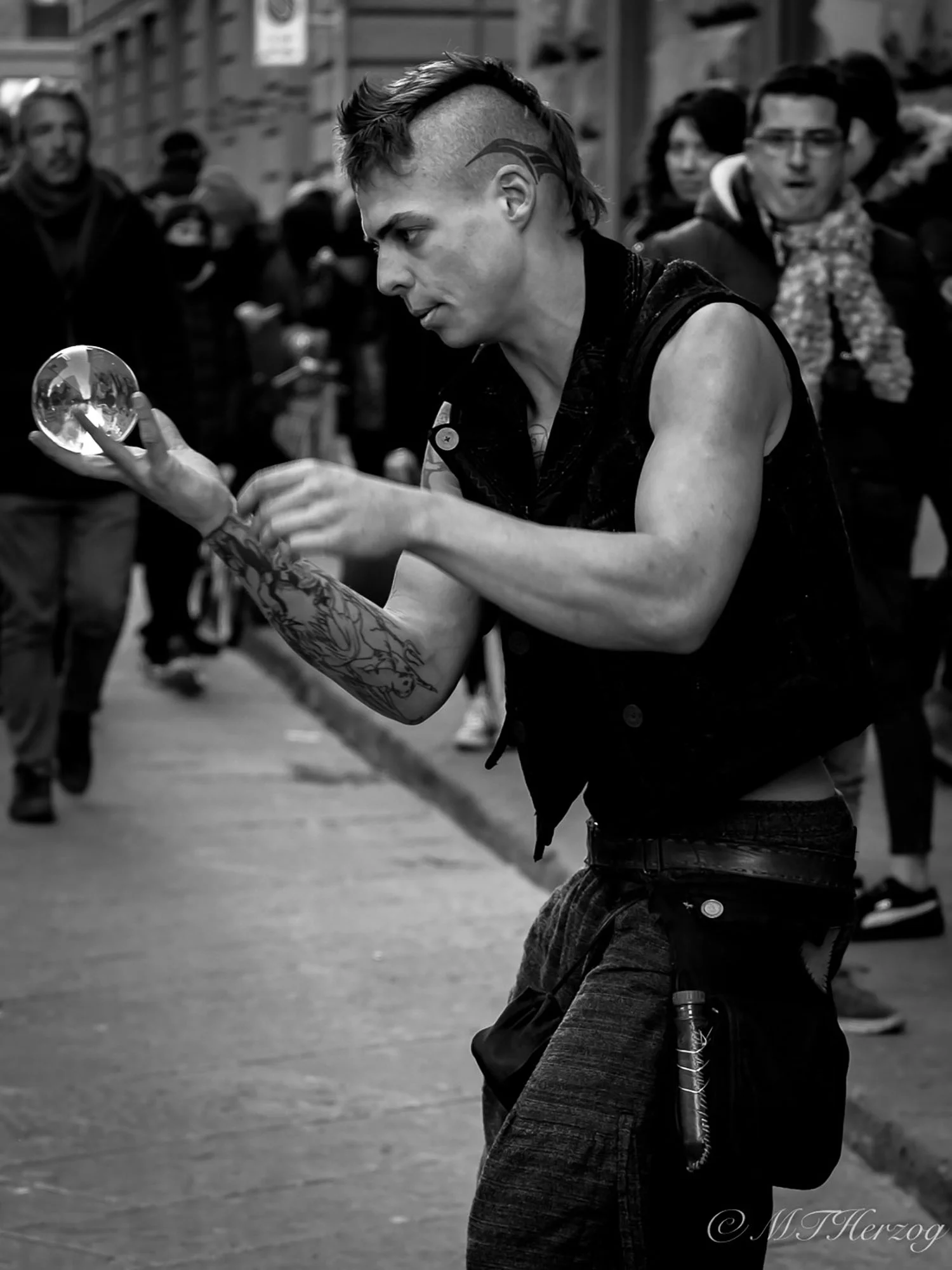 juggler2.jpg