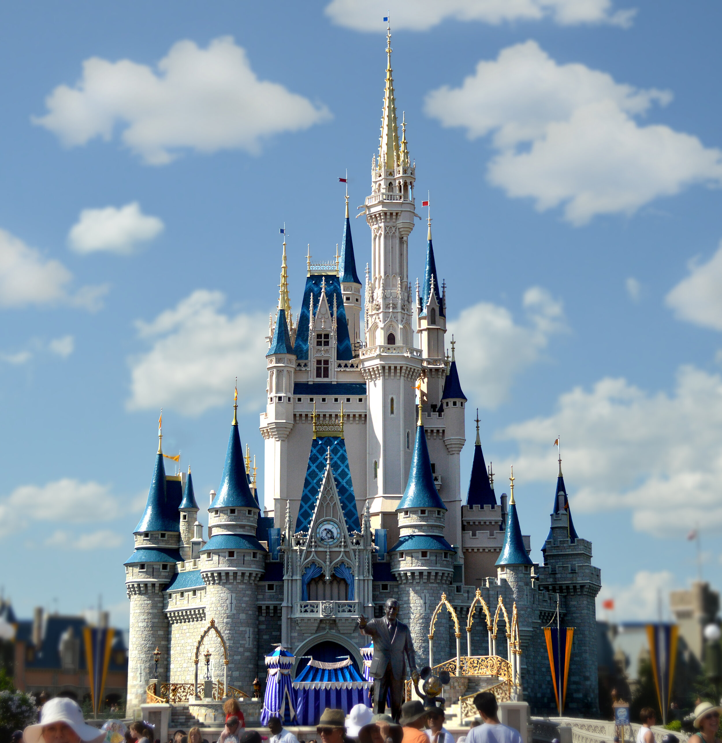 Disney-land-castle.jpg