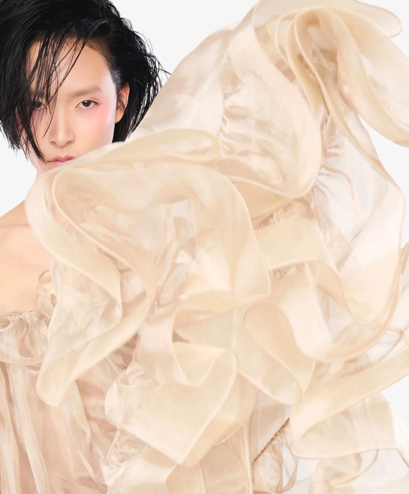 LOOK_06_0143_V1B_outtake1_crop1_FINAL.jpg