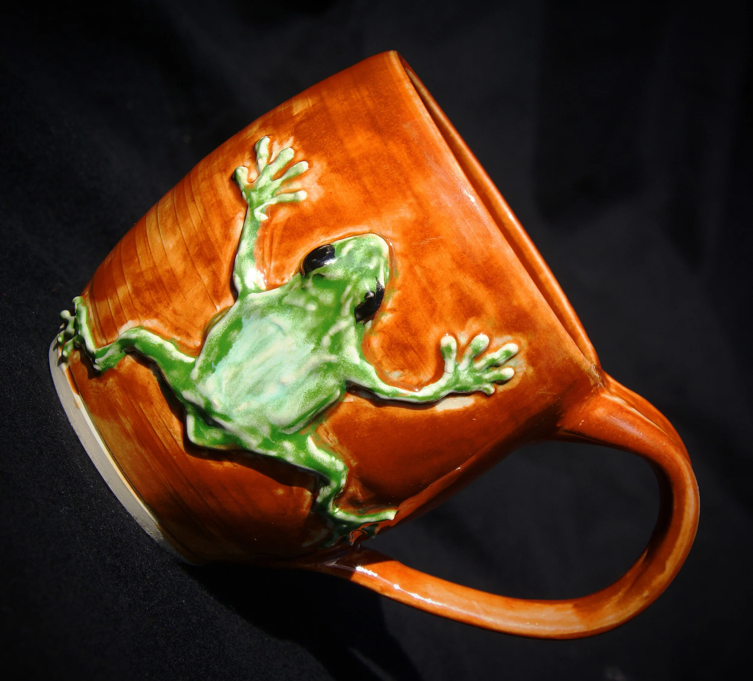 DSC09046(1) copy Frog Mug.jpg