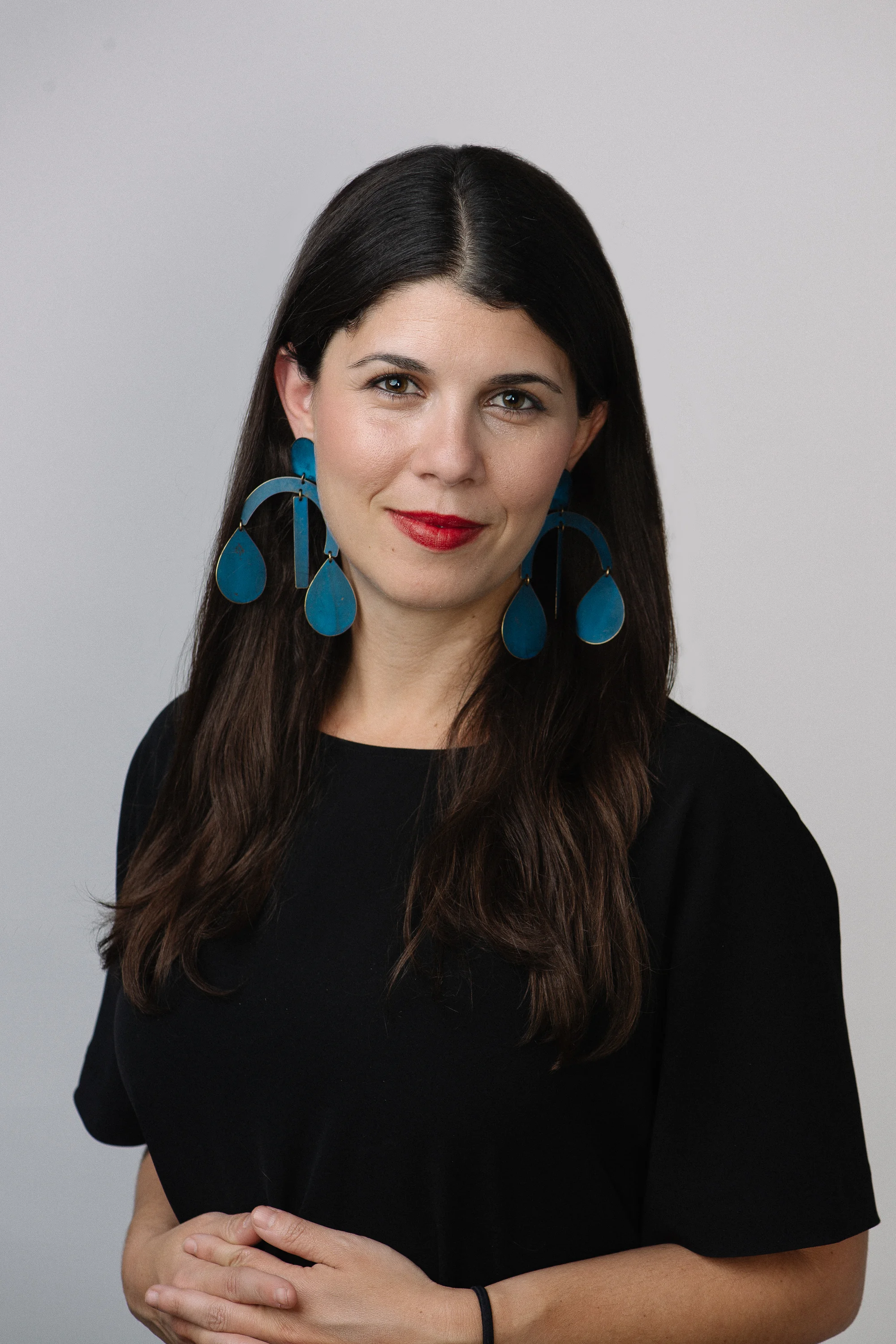 Meredith Sanger - Search Party Style that Actually Fits