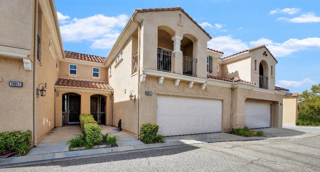 Santa Clarita Townhome - Open House! 