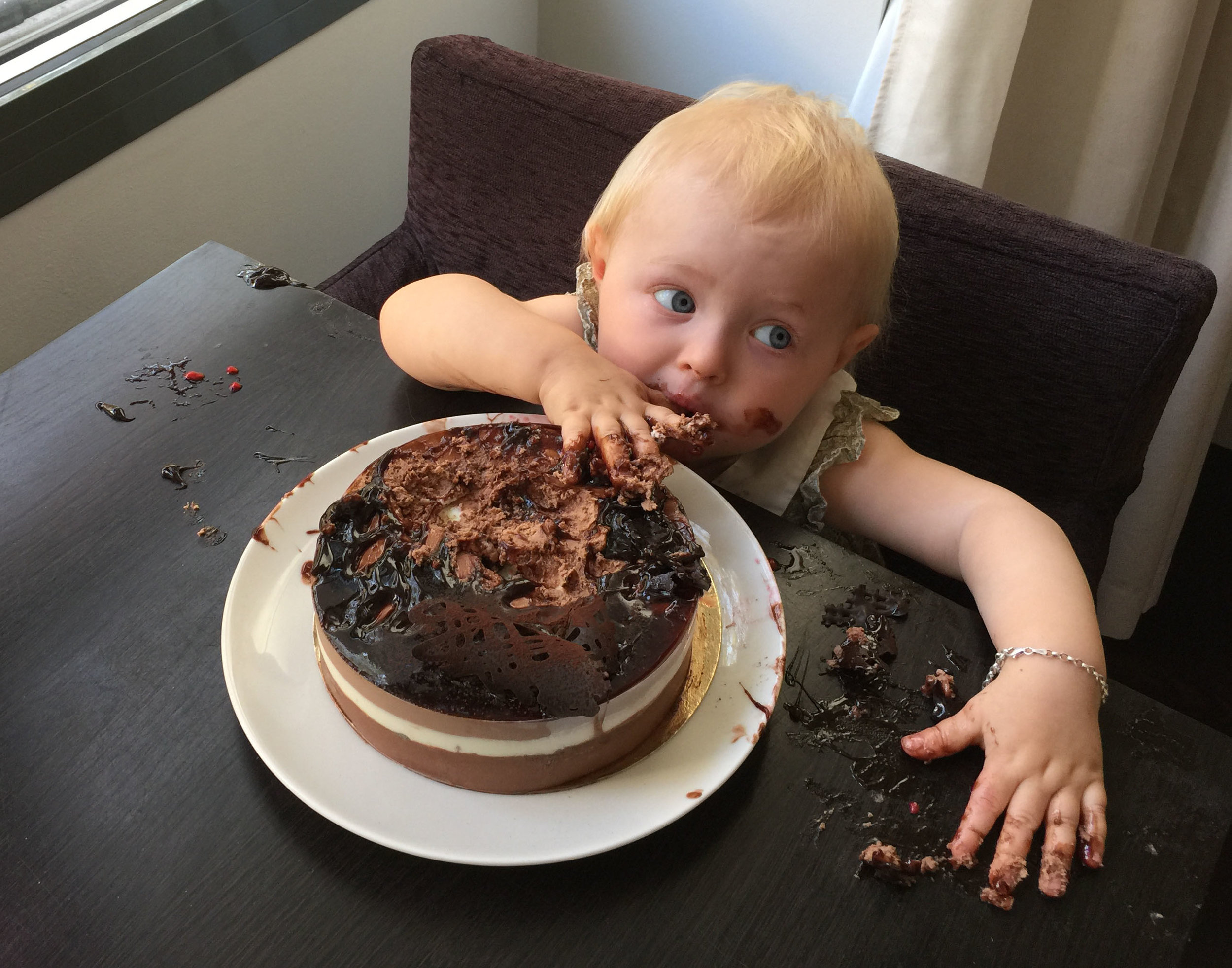 There's only one way to eat your 1st birthday cake :-)