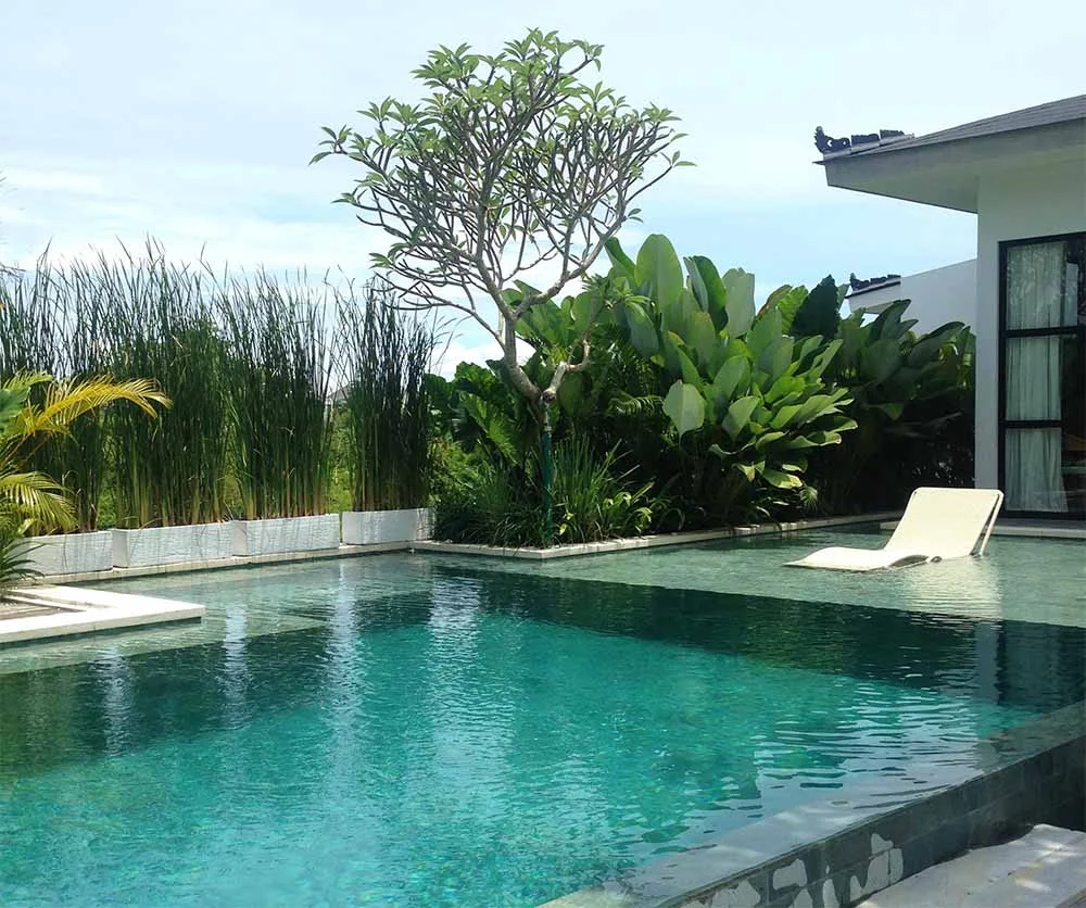 A luxurious infinity pool at another villa we visited.
