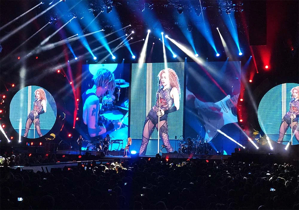 Shakira in concert in Bordeuax. 