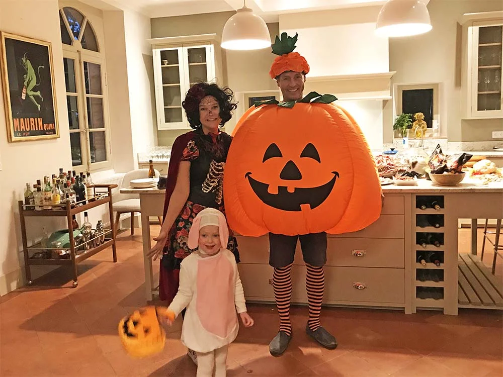 Extra kudos to Justin for his enormous costume. It was so big that he had to turn off his fan to fit through doorways! And don’t you love his tights?