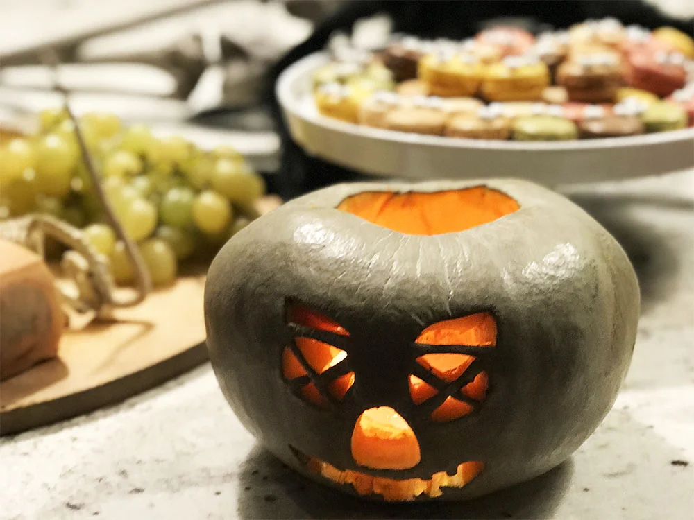 Another fabulous jack-o-lantern on the buffet.