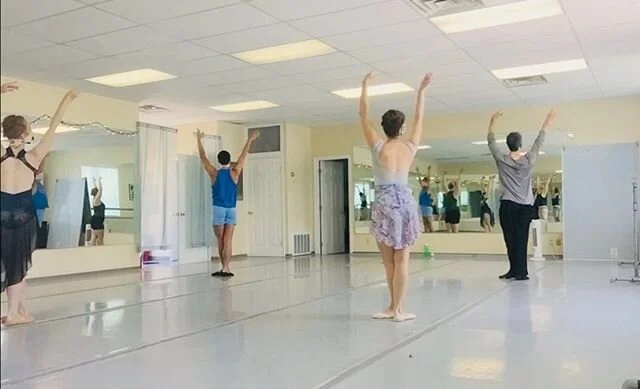 Here we are! Studio reopening! 🙏⛅️😷💕🌈 First class back in the studio went great! It felt SO nice to dance together in the same space. Beginning this week we will have open adult classes every Wednesday evening (7-8) and Friday morning (10:30). Vi