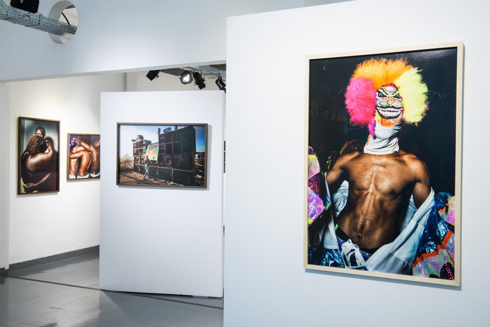  Expo "Olhares" de Vincent Rosenblatt na Galeria Teste, Polo Textil, Rio de Janeiro 2017. Curadoria Flavia Tamoyo 