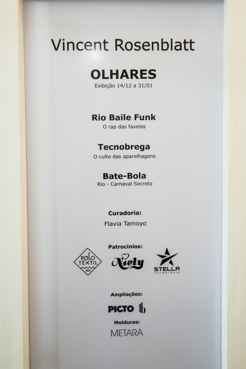  Expo "Olhares" de Vincent Rosenblatt na Galeria Teste, Polo Textil, Rio de Janeiro 2017. Curadoria Flavia Tamoyo 
