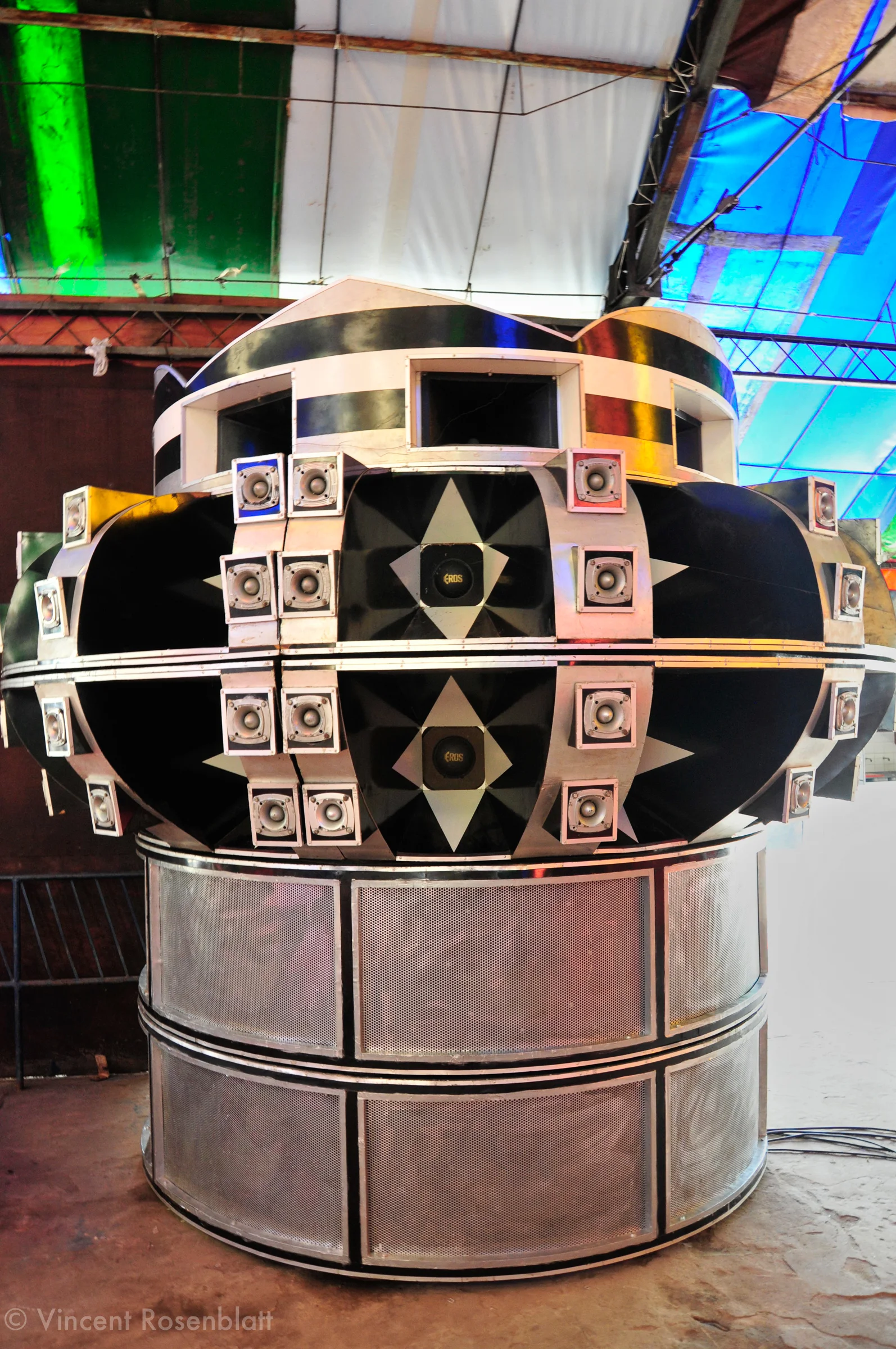 Tecnobrega - The religion of Soundmachines