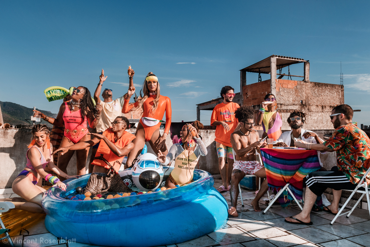  BERRO video music by Heavy Baile feat Tati Quebra Barraco & Lia Clark - shot in City of God favela, Rio de Janeiro 2017. Making of & Stills photo © Vincent Rosenblatt 