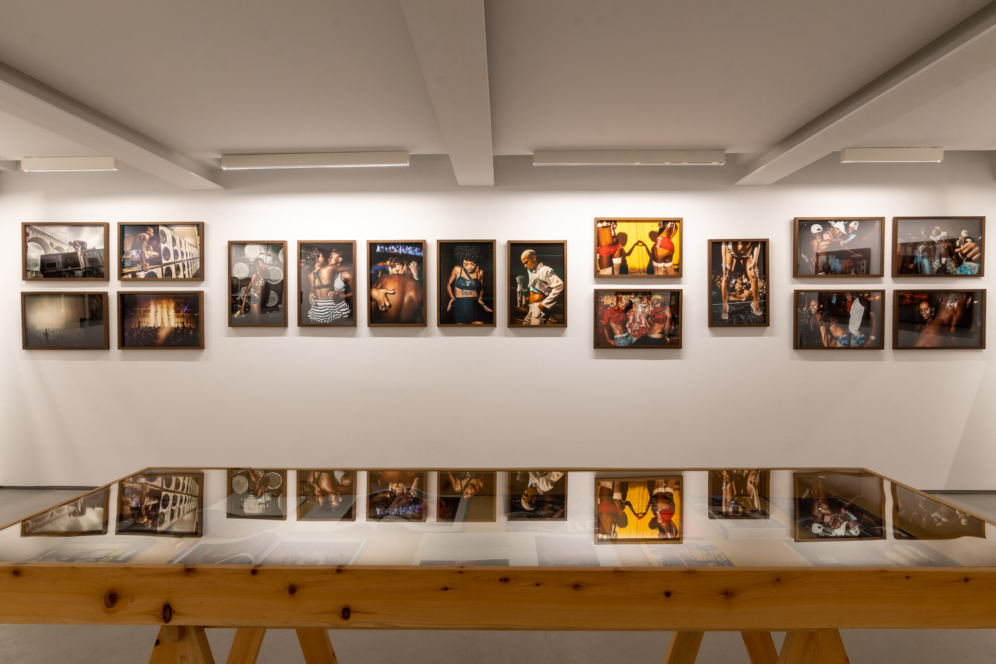  Exhibit « RIO NIGHT FEVER » by Vincent Rosenblatt at the Galeria da Gávea, Rio de Janeiro 2020 