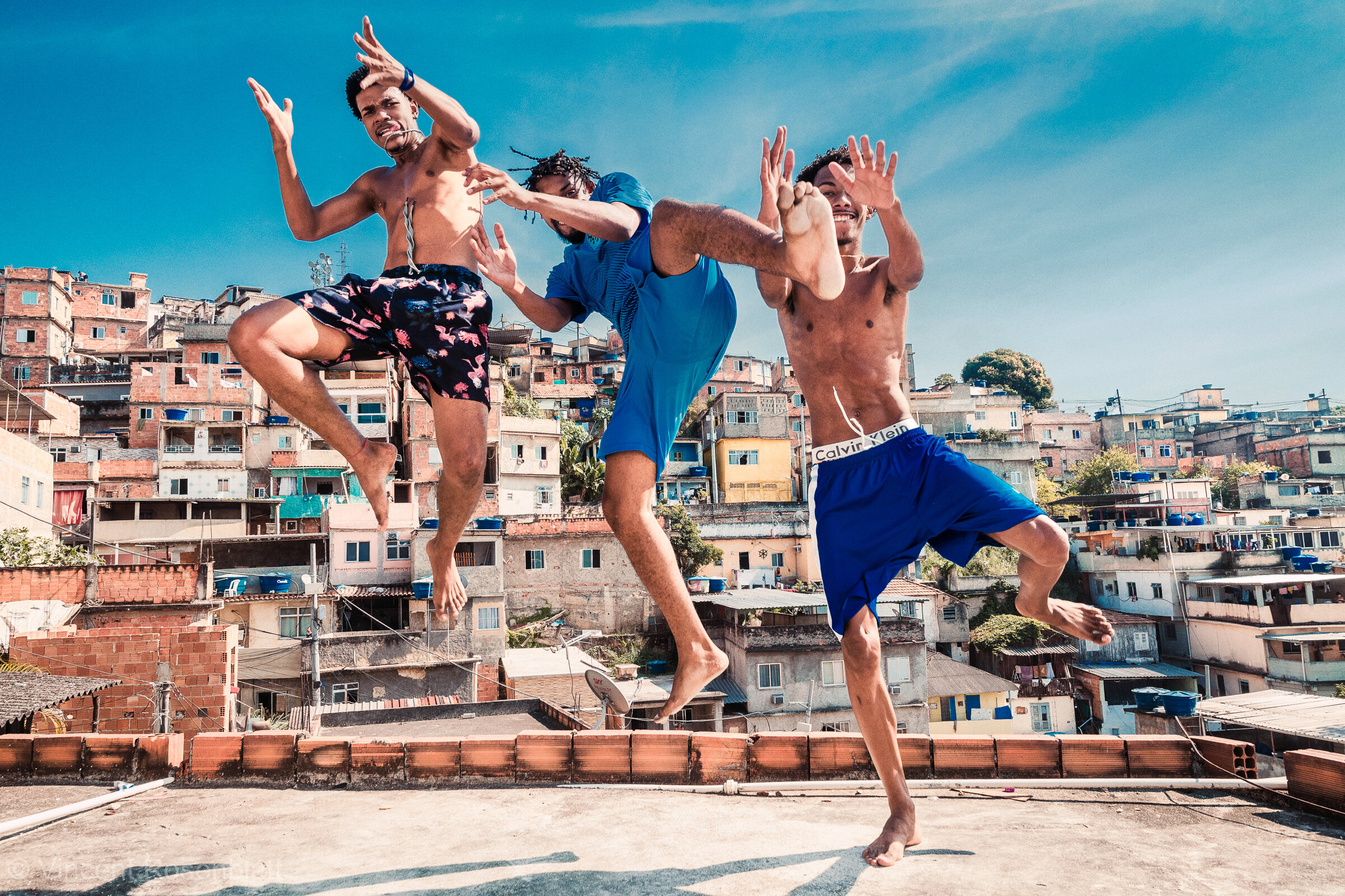  Johny, Billy & Yann, urban dancers, Morro do Tuiuti, Zona Norte, Rio de Janeiro 2021. 