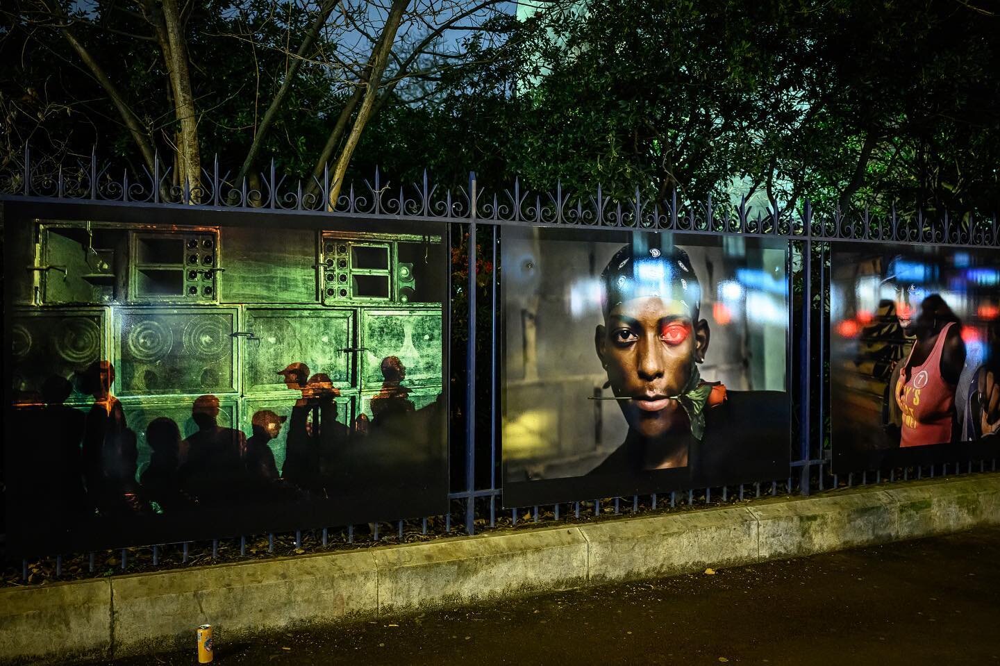 Dernier jour de l&rsquo;exposition Rio Baile Funk sur les grilles de la Tour Saint-Jacques // &Uacute;ltimo dia da exposi&ccedil;&atilde;o Rio Baile Funk em Paris ! (22.02.2024)