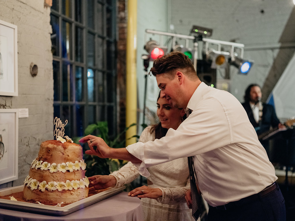 Cake w bride-groom.jpg