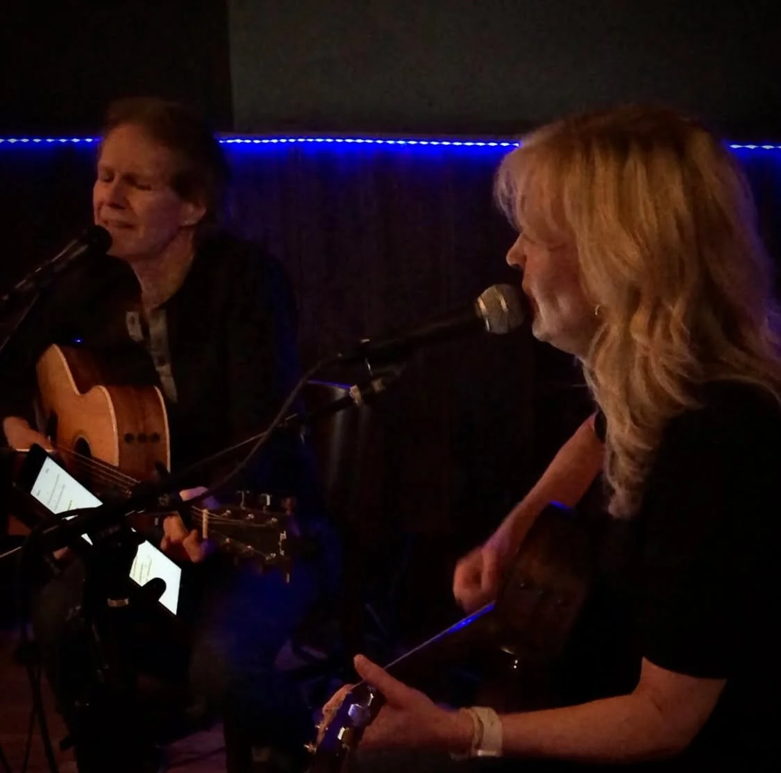 This week at La Mesa:
&bull; Locro de Papa
&bull; Beet Salad
&bull; Roasted Pork Pizza
&bull; Coconut Flan

Wednesday live music: Comes a Time 6&ndash;8pm 

Ope! It's snowy again.  Come on in and see us anyway. ❤️