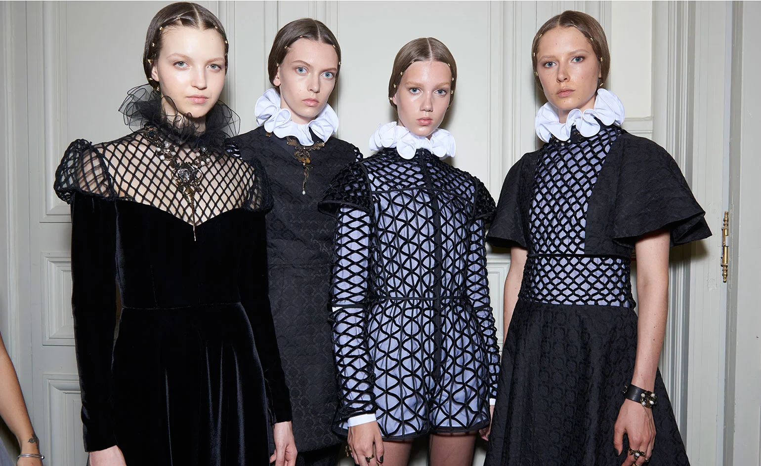 valentinocouture_01.jpg