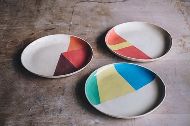 Set of plates by @cp_ceramics, hand formed using a mould, brushed with underglazes. Photo @arturrummel . #ceramicplates #ceramics #instaceramics #underglazes