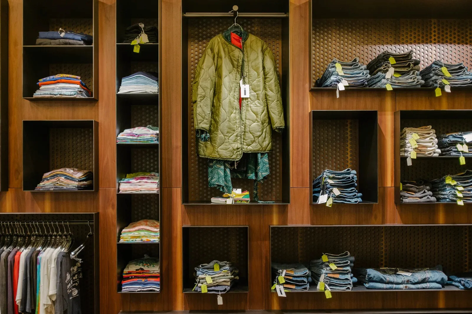 Defining Japanese Fashion – Beams & United Arrows — sabukaru 