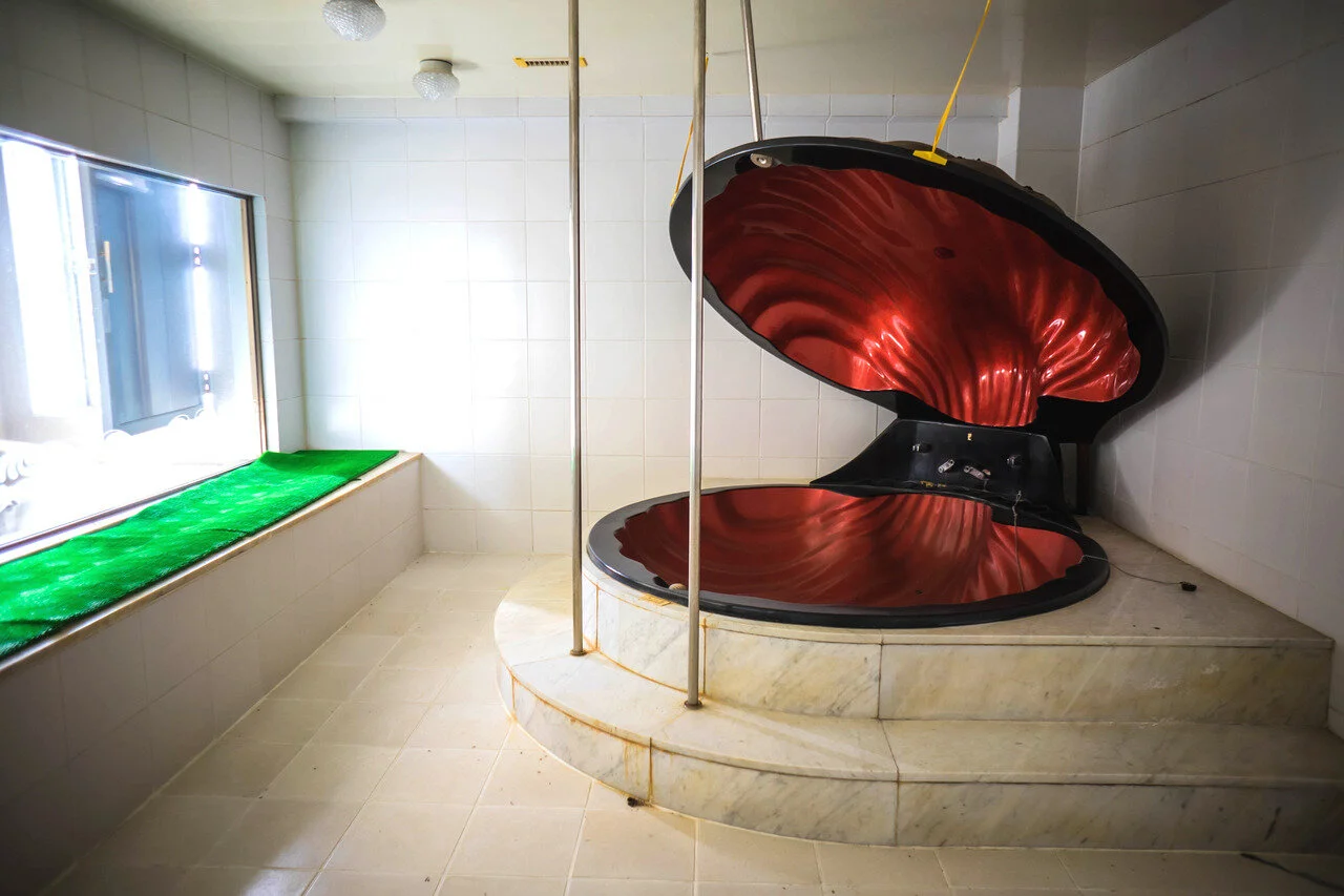 LOVE HOTELS AND JAPANA SEXUAL REVOLUTION OF LOVE — sabukaru