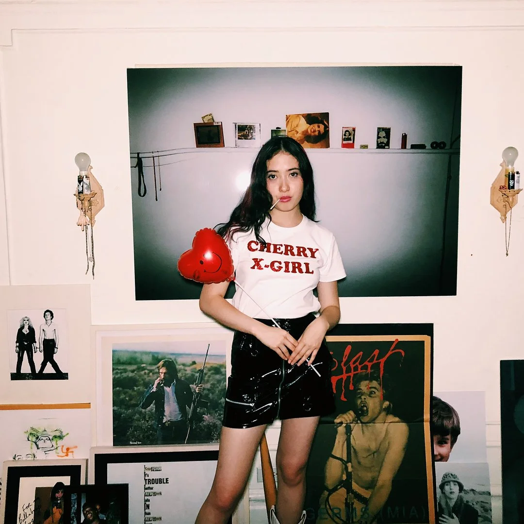 X-Girl's Make The World Go 'Round<br/> — sabukaru