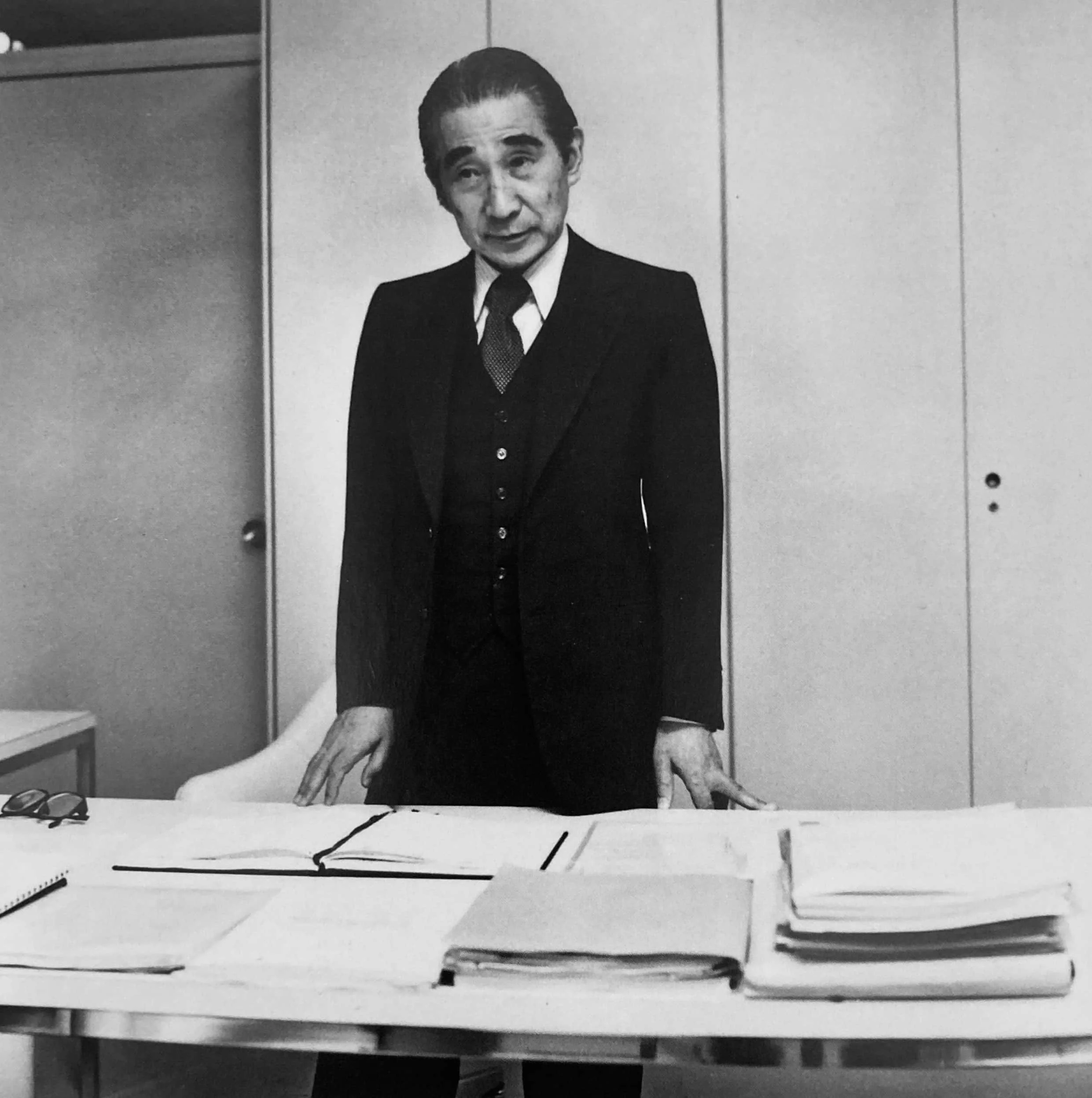 kenzo-tange-1.jpg