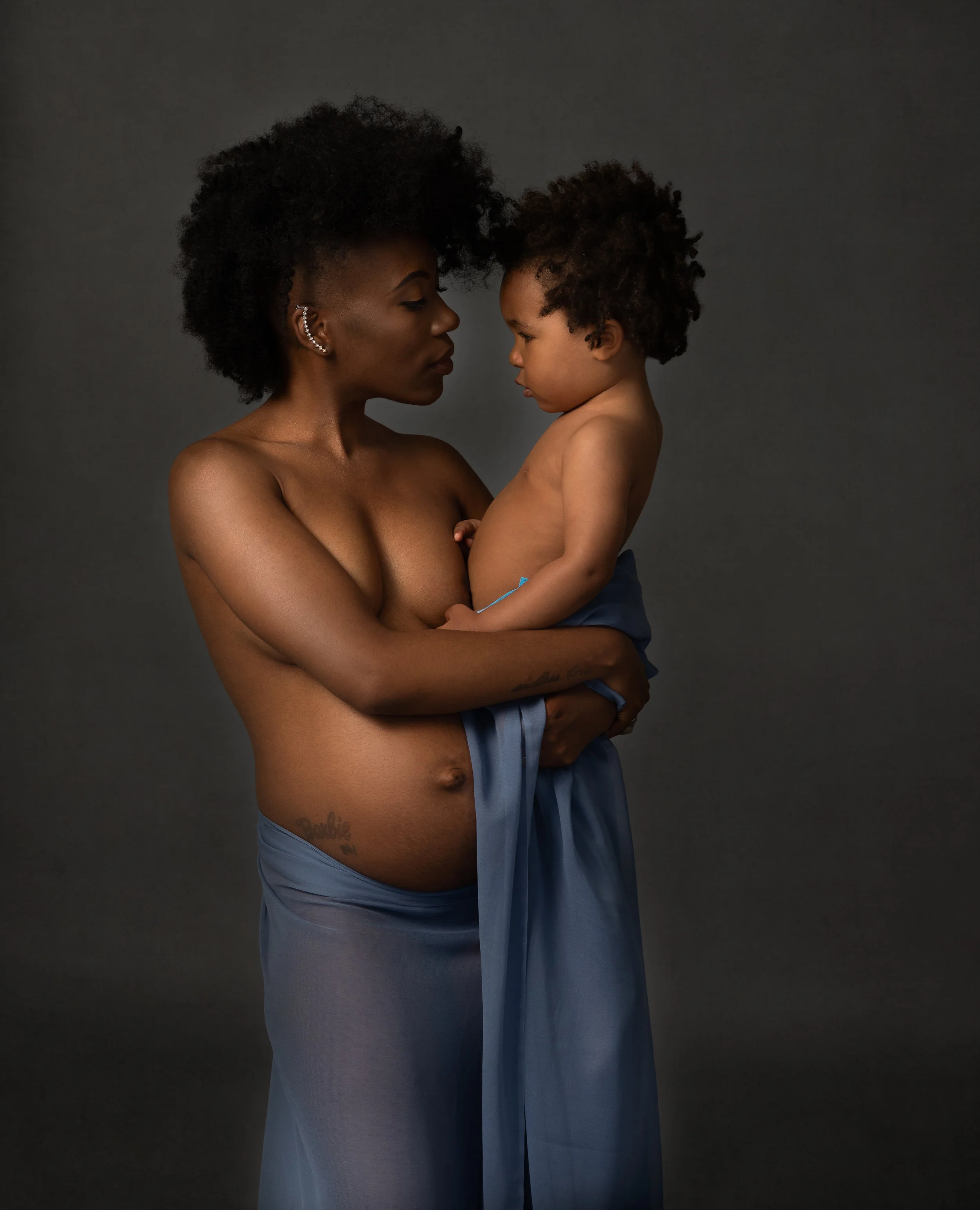 A FAMILY AFFAIR | NEW YORK CITY MATERNITY PHOTOGRAPHY