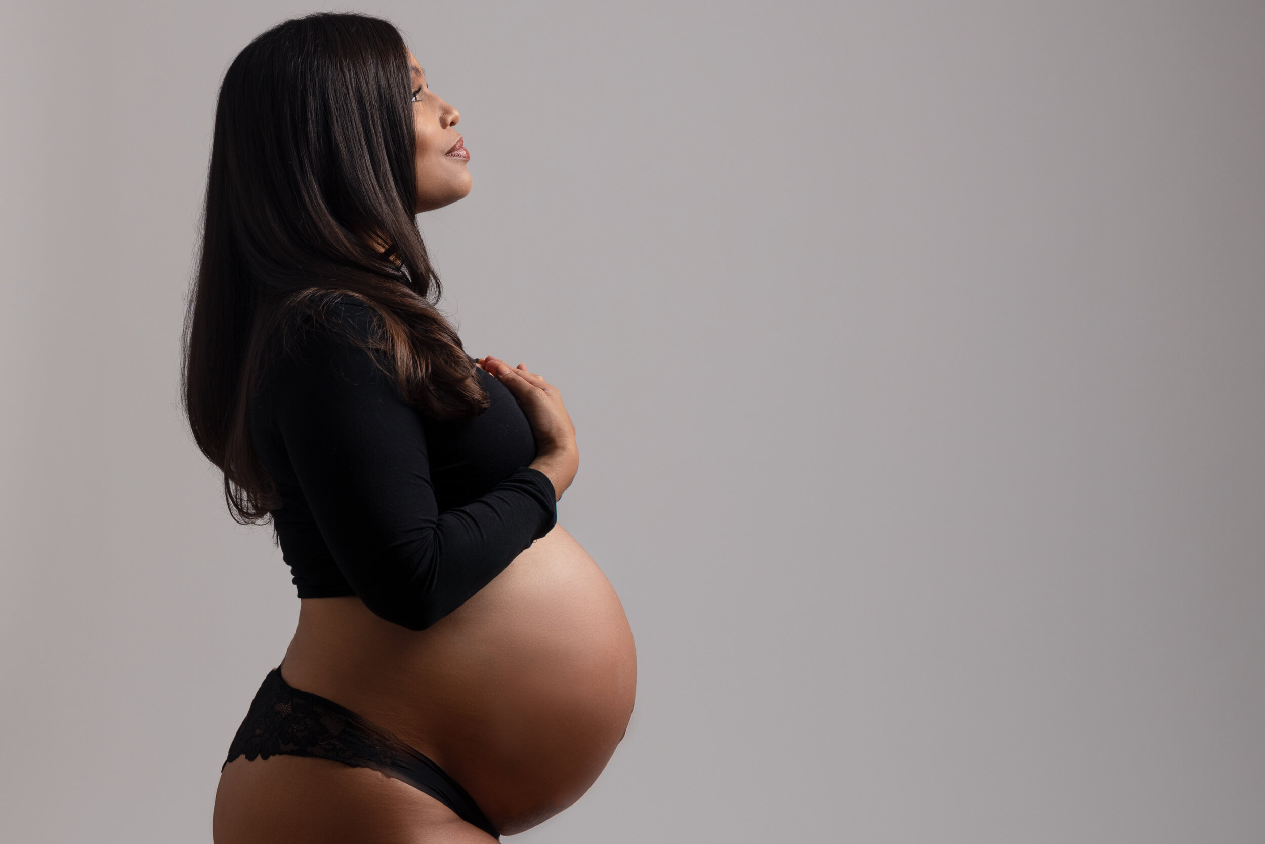 THE TOP 5 WAYS TO USE YOUR MATERNITY PHOTOS