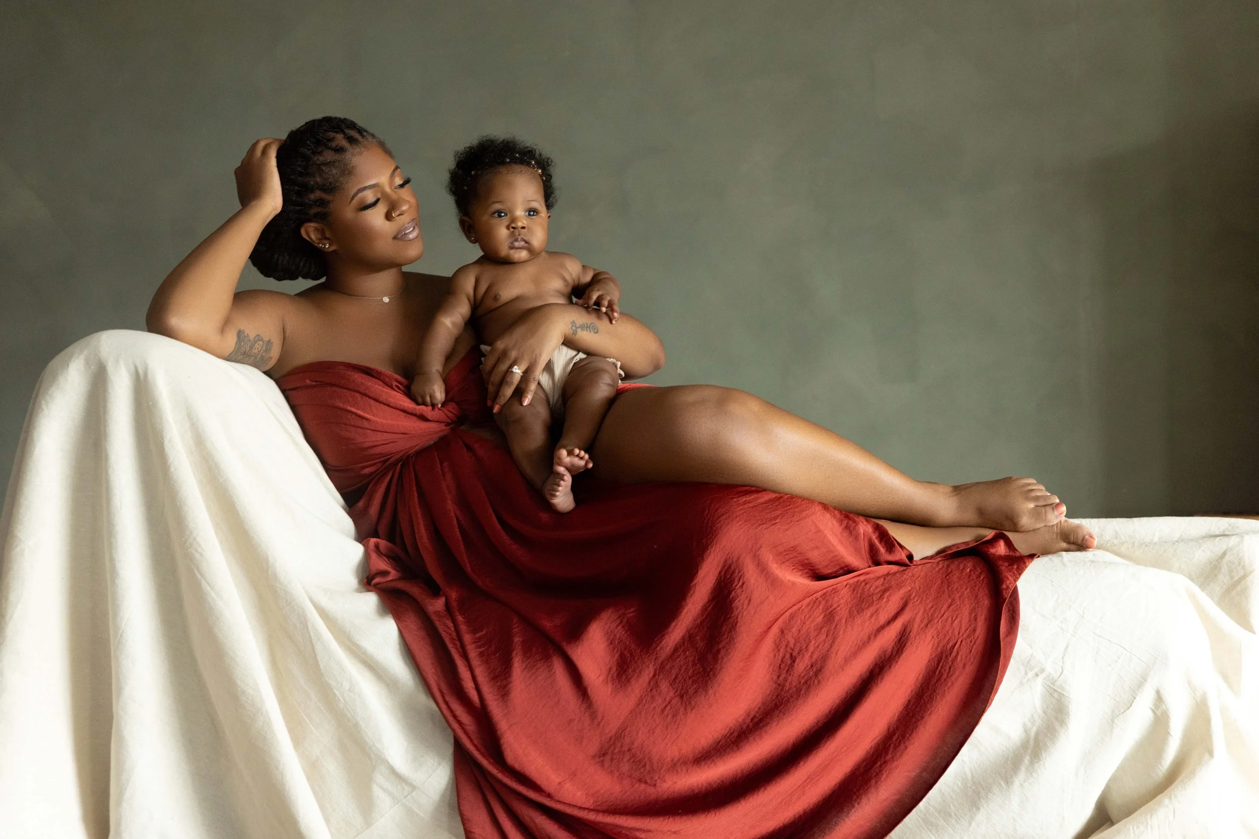 FROM MATERNITY TO MOTHERHOOD: A FOURTH TRIMESTER PORTRAIT STORY IN NEW YORK CITY
