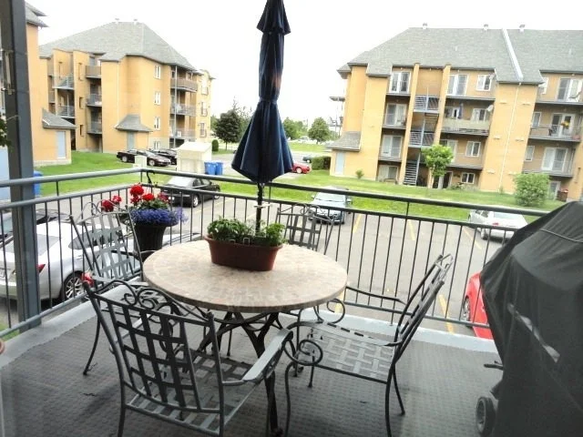 balcon-4905-Av-Colomb-app-202-Brossard-qc.jpg
