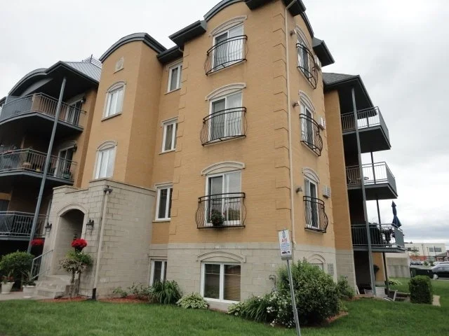 vue-immeuble-4905-Av-Colomb-app-202-Brossard-qc.jpg