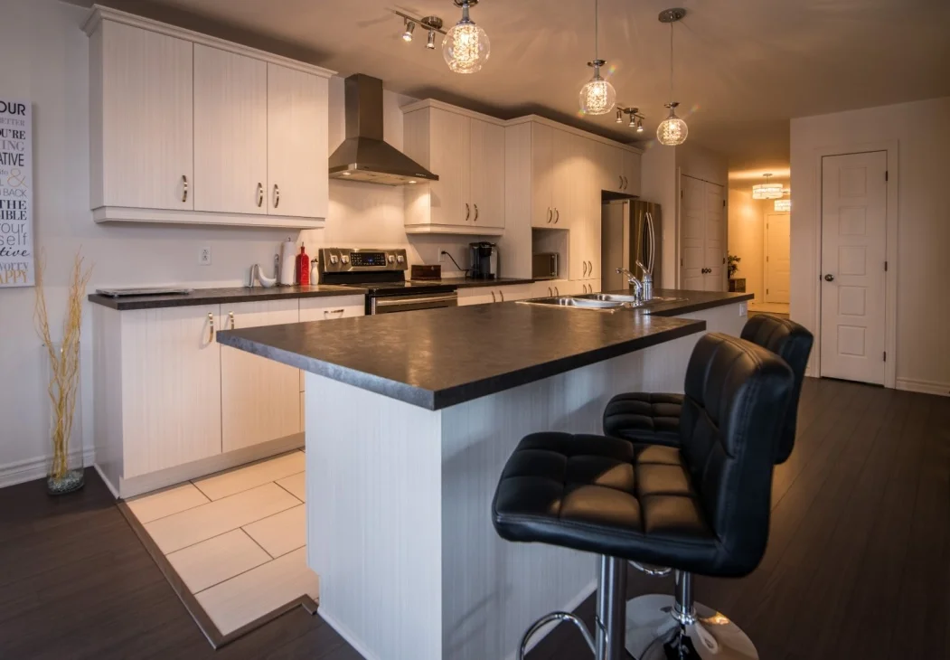beautiful-kitchen-6135-rue-de-lusa-app-5-brossard-qc.jpg