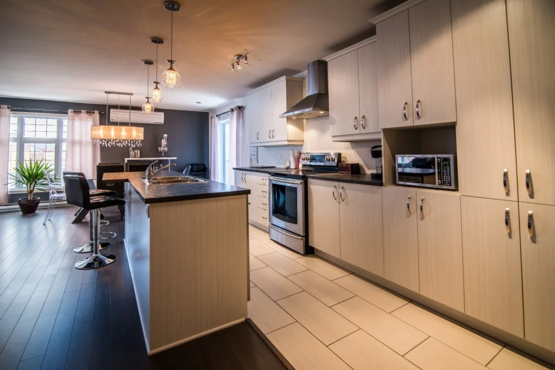 kitchen-6135-rue-de-lusa-app-5-brossard-qc.jpg