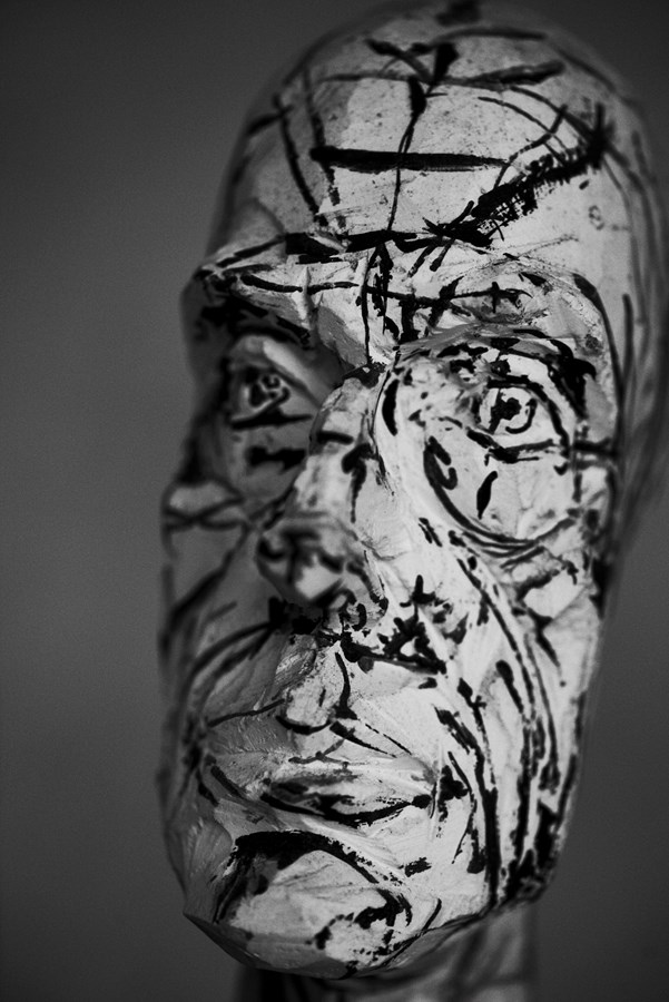 Peter Lindbergh, Alberto Giacometti, Buste de Diego (ver 1964–1965), Zurich, 2016 , 2016, Hahnemuhle Photo Rag® Baryta 315 grs, 2017, 70 7/8 × 47 1/4 inches (180 × 120 cm), edition of 3 © Peter Lindbergh.