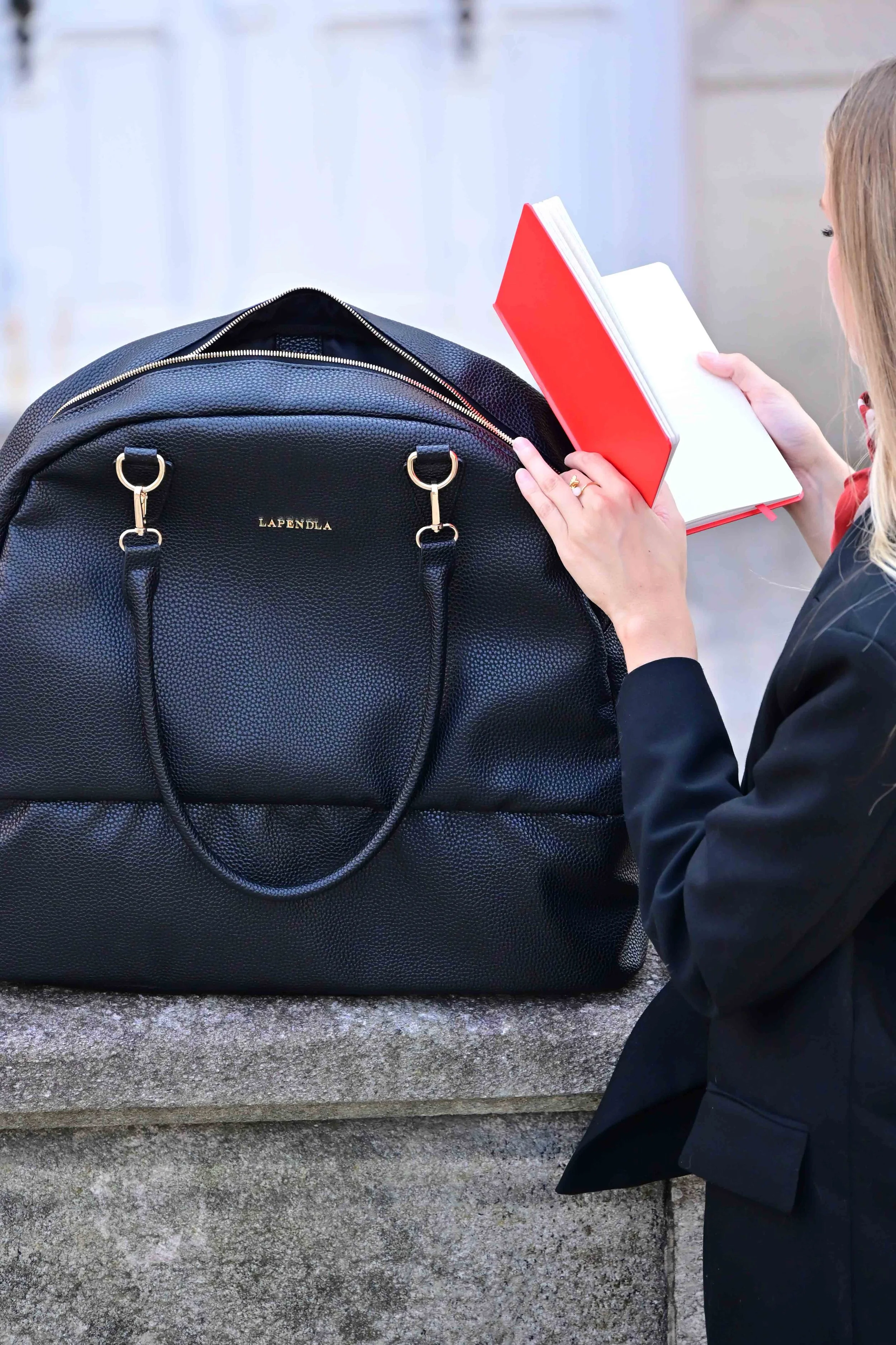 Fashion_graphic_studio_photography_bag 22.jpg