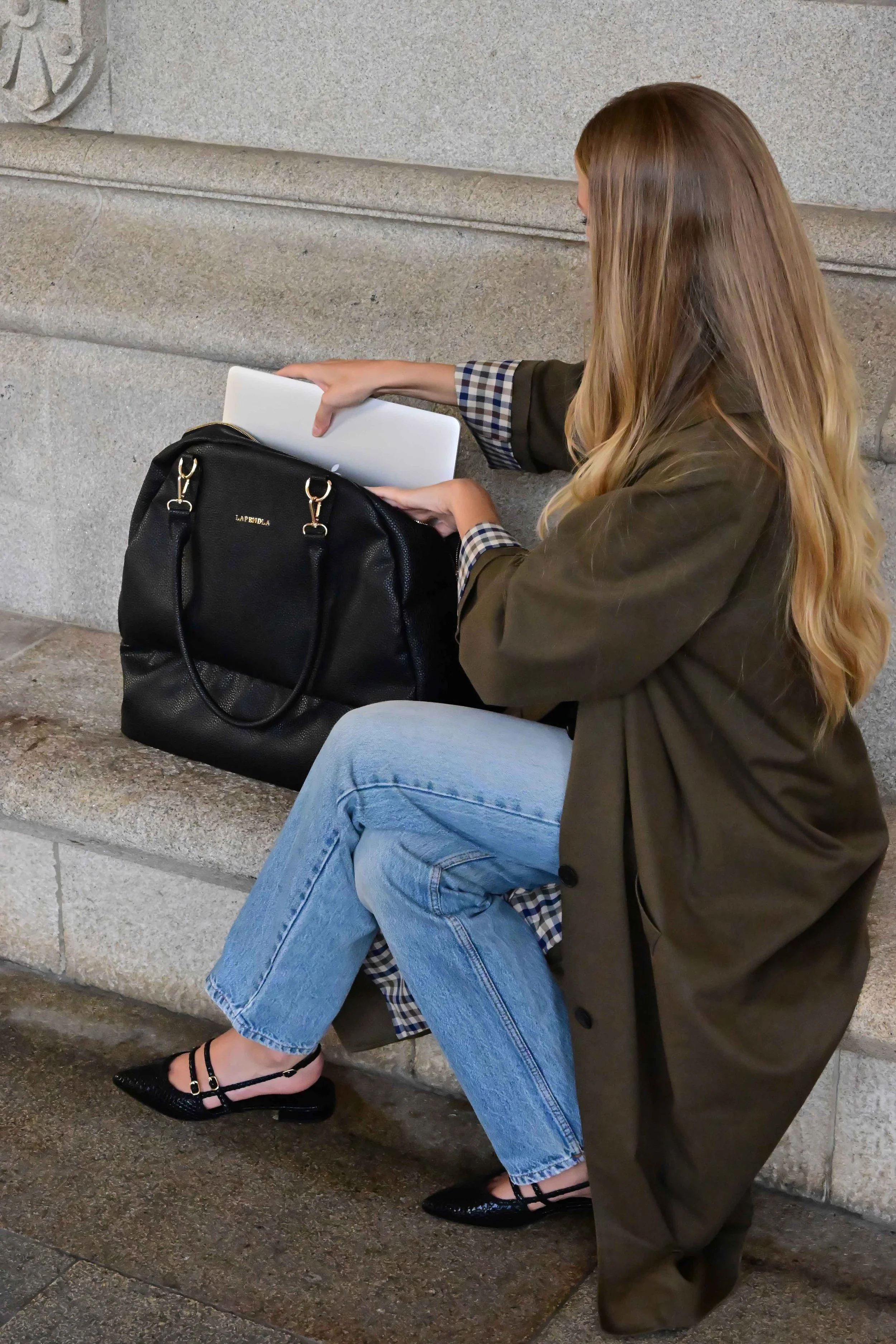 Fashion_graphic_studio_photography_bag 29.jpg