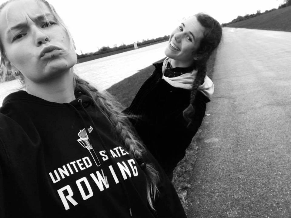 Eliška Podrazilová (VK Blesk), (vlevo) Anna Šantrůčková (SK HAMR), (vpravo)