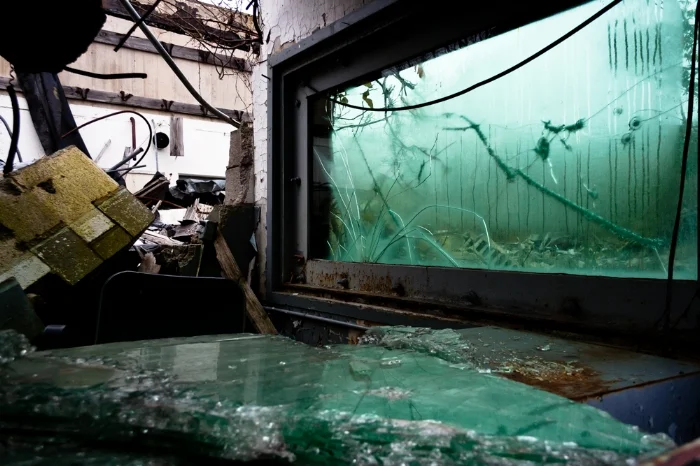 Explosion Resistant Glass , 2011