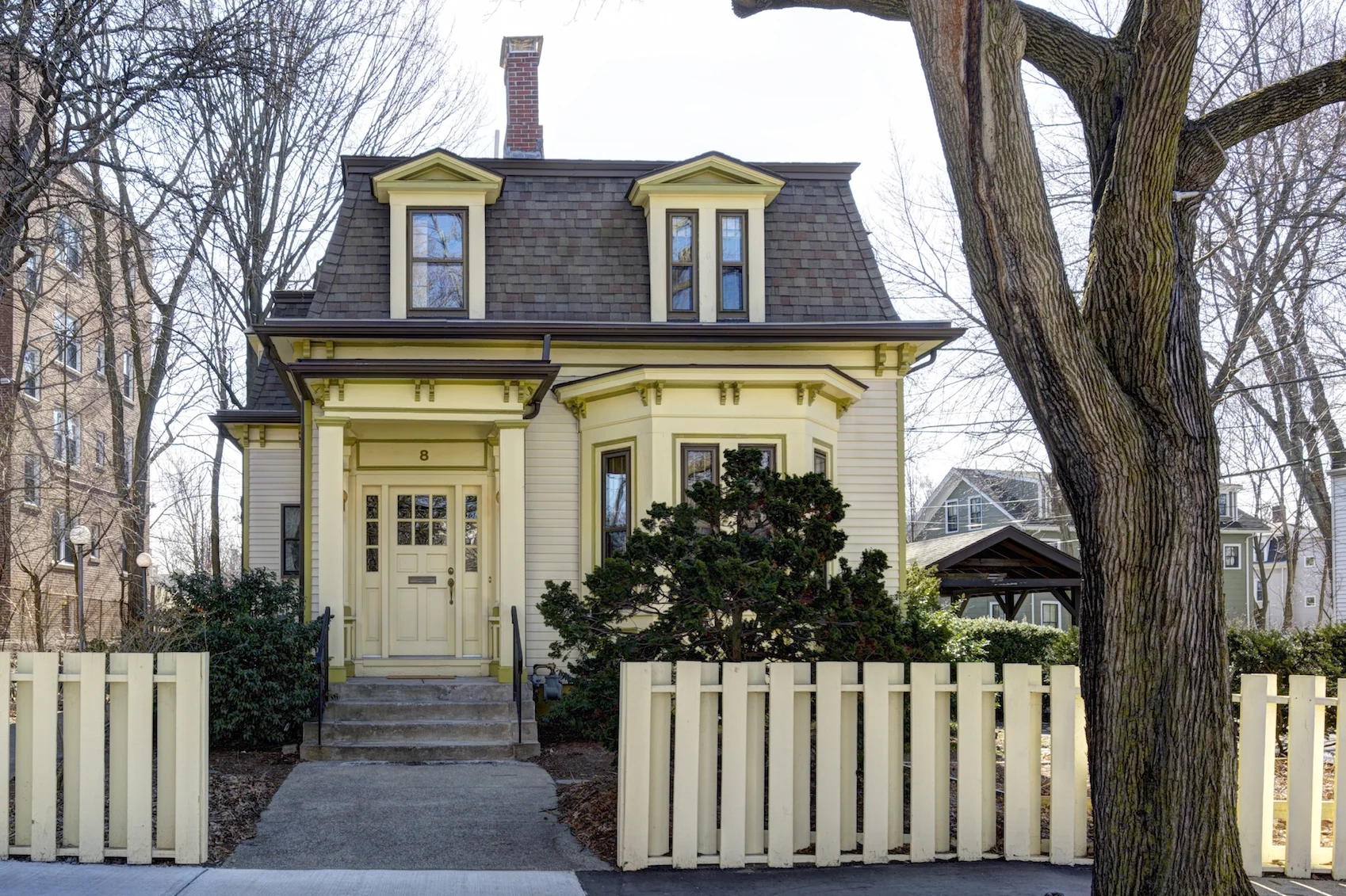 8 Cogswell Ave