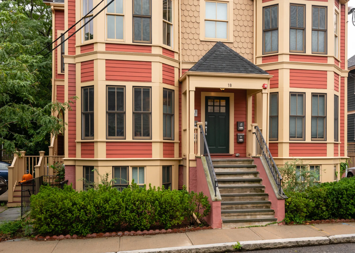 18 Whitney Avenue, Unit 5