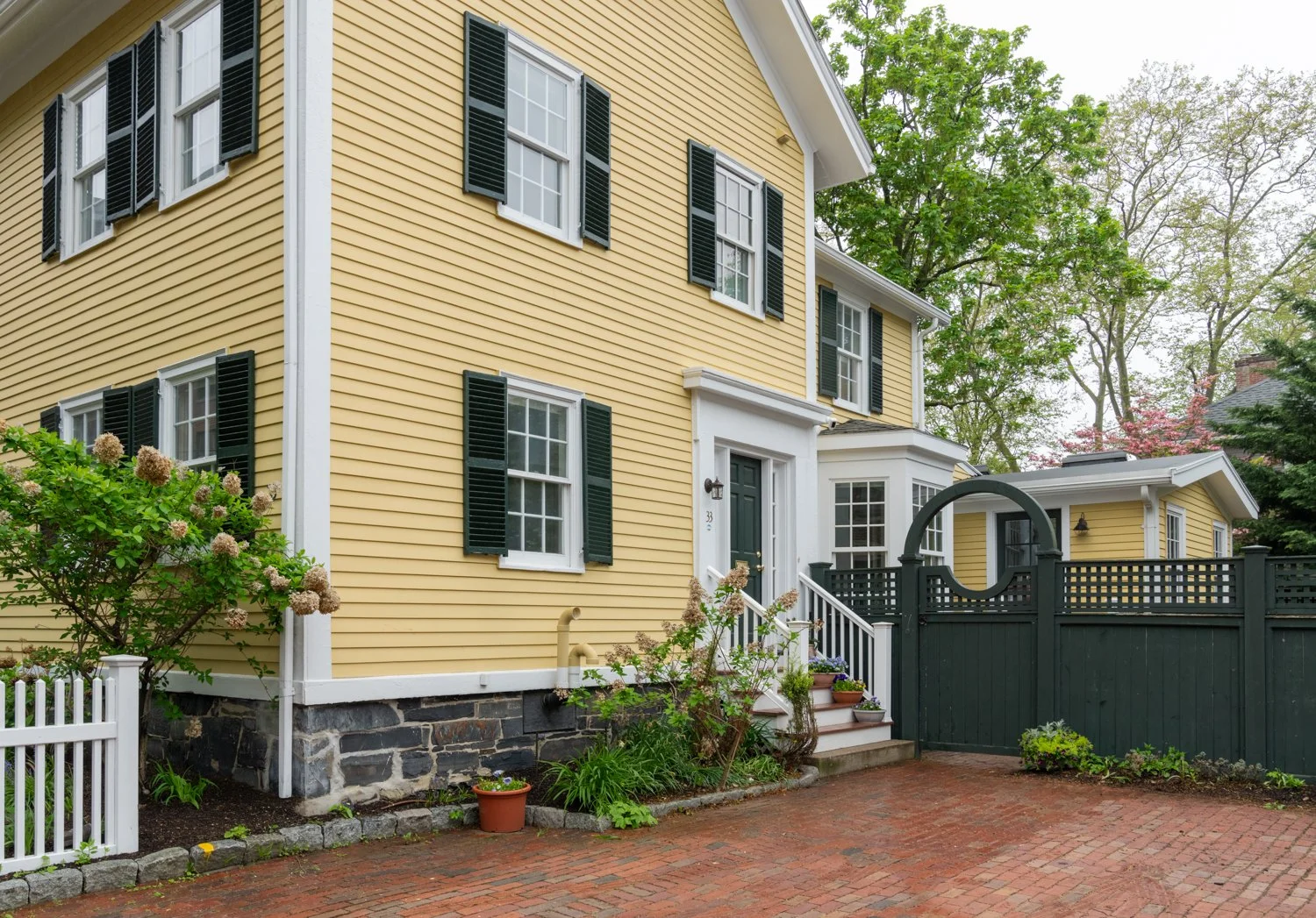 33 Ash Street